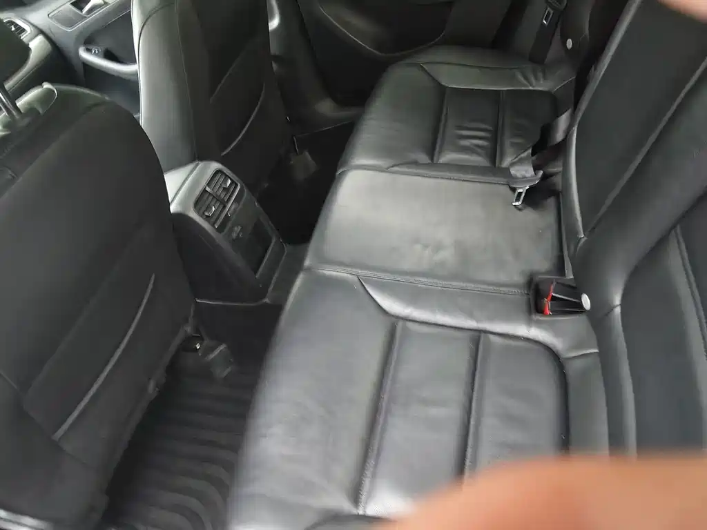 Volkswagen Sagitar — миниатюра 7