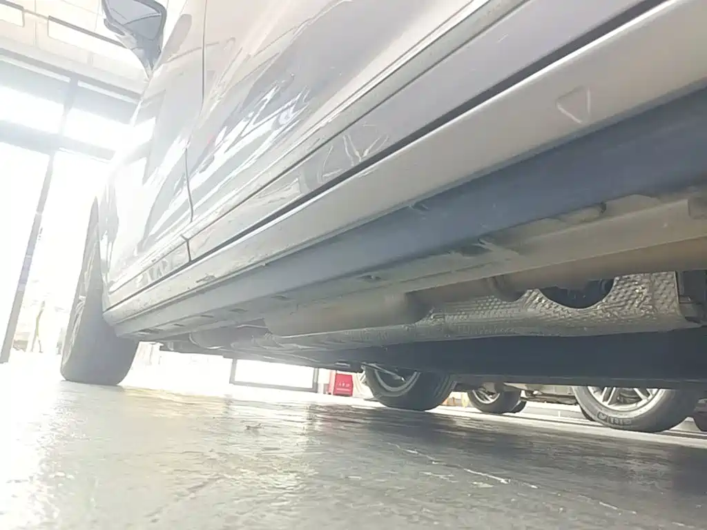 Roewe iMAX8 New Energy — миниатюра 22