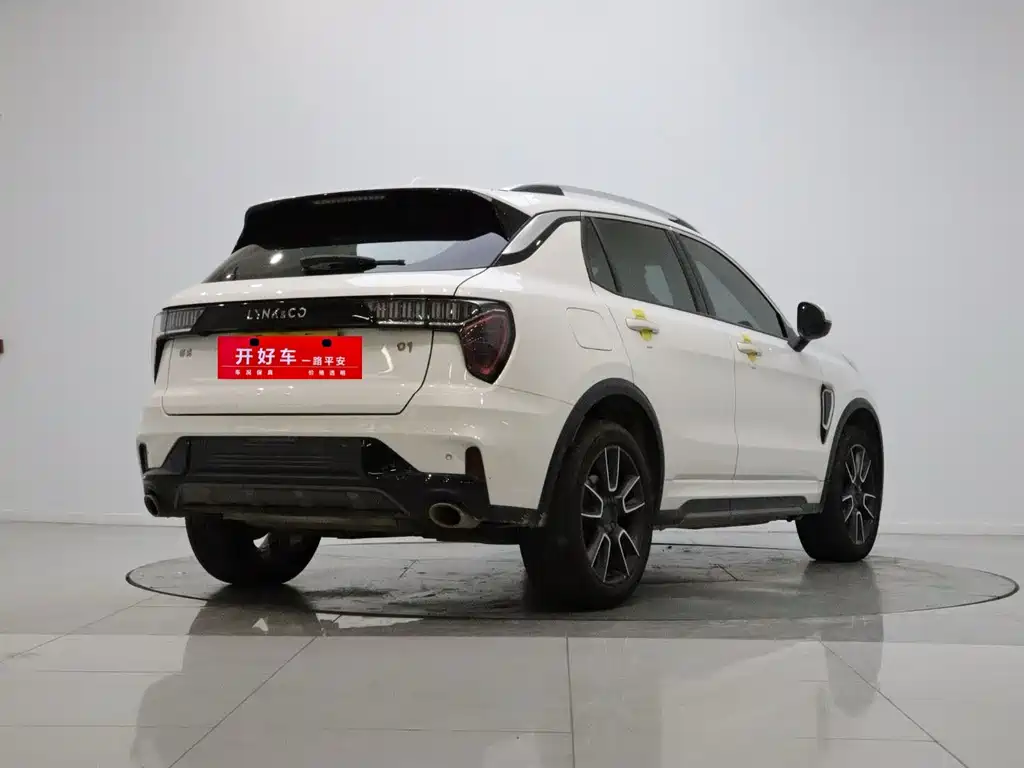 Lynk & Co 01 — миниатюра 4
