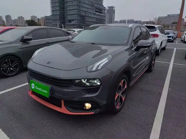 2020 Lynk & Co 02