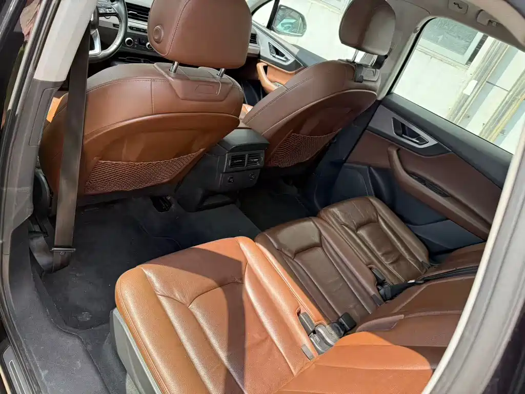 Audi Q7 — миниатюра 8