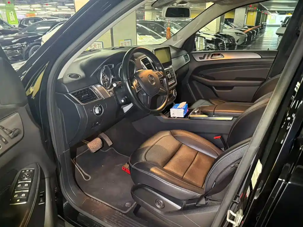 Mercedes-Benz M-Class — миниатюра 7