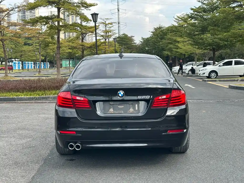 BMW 5 Series (Import) — миниатюра 16