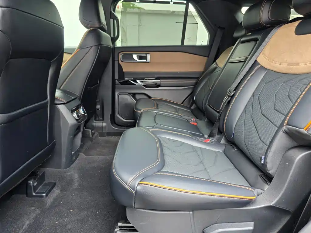 Ford Explorer — миниатюра 9