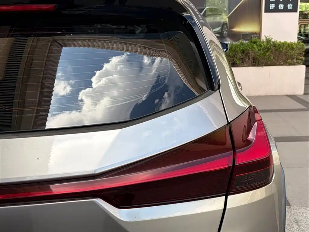 Lexus UX — миниатюра 12