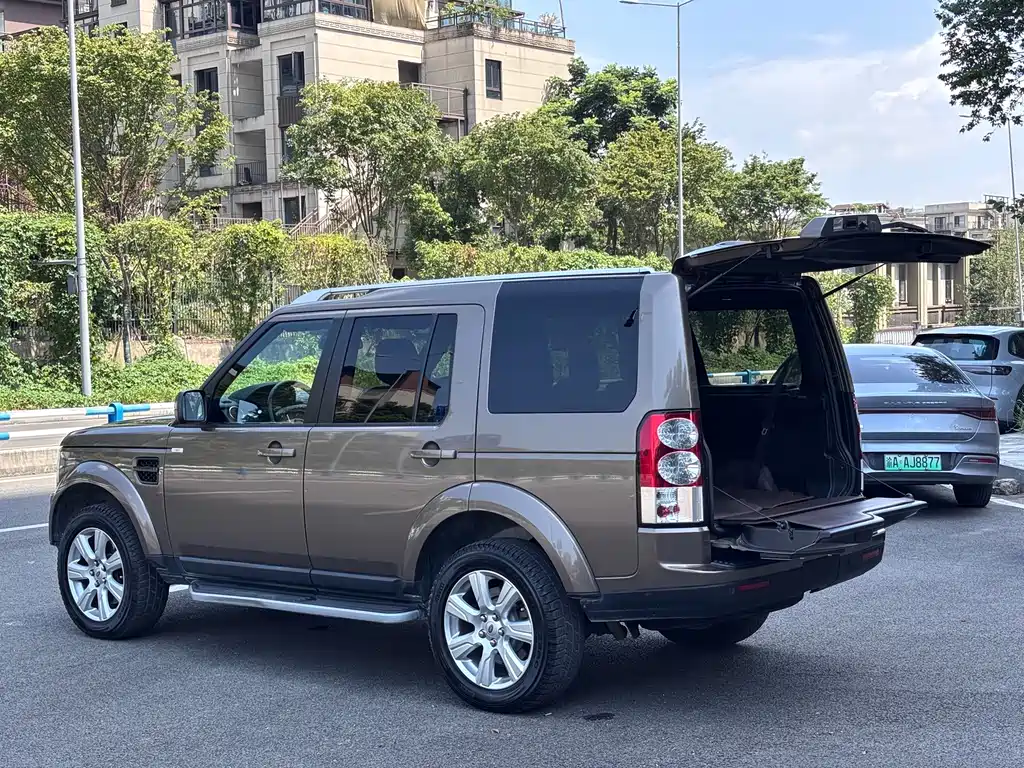 Land Rover Discovery — миниатюра 5