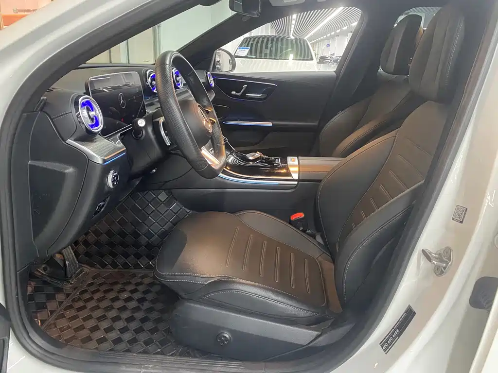 Mercedes-Benz C-Class — миниатюра 4
