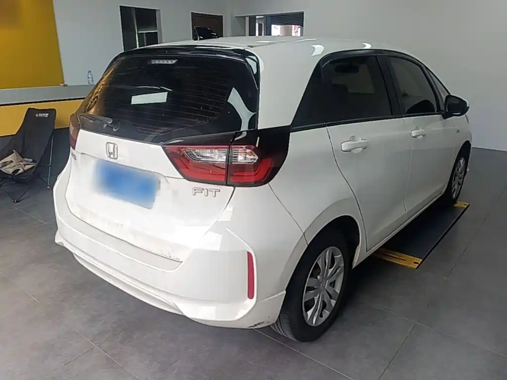 Honda Fit — миниатюра 7