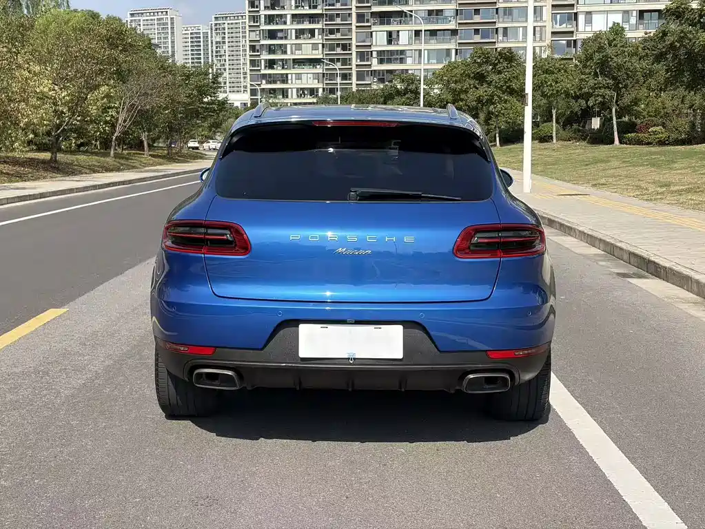 Porsche Macan — миниатюра 4