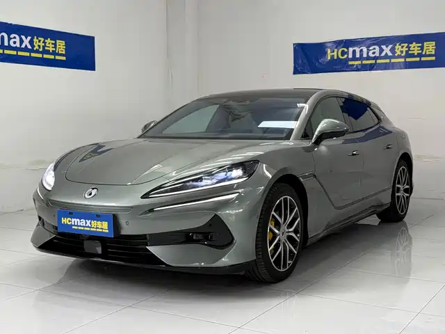 2025 Denza Z9