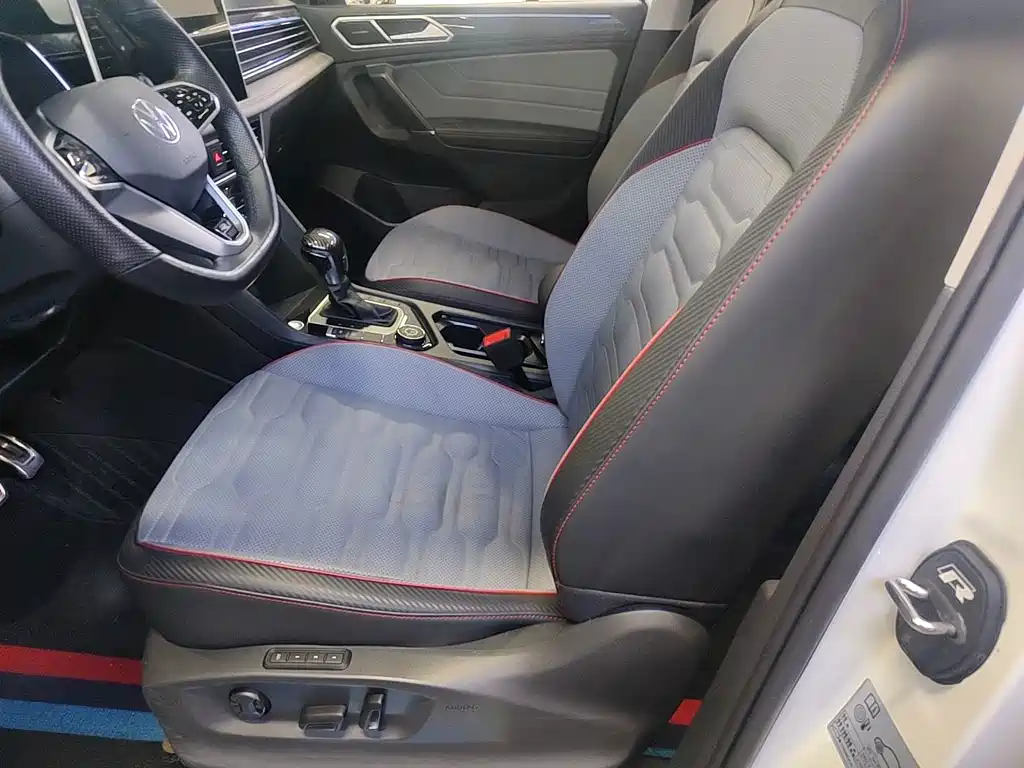 Volkswagen Tiguan L — миниатюра 4