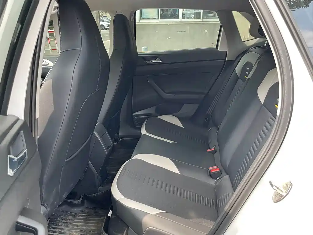 Volkswagen Polo — миниатюра 5