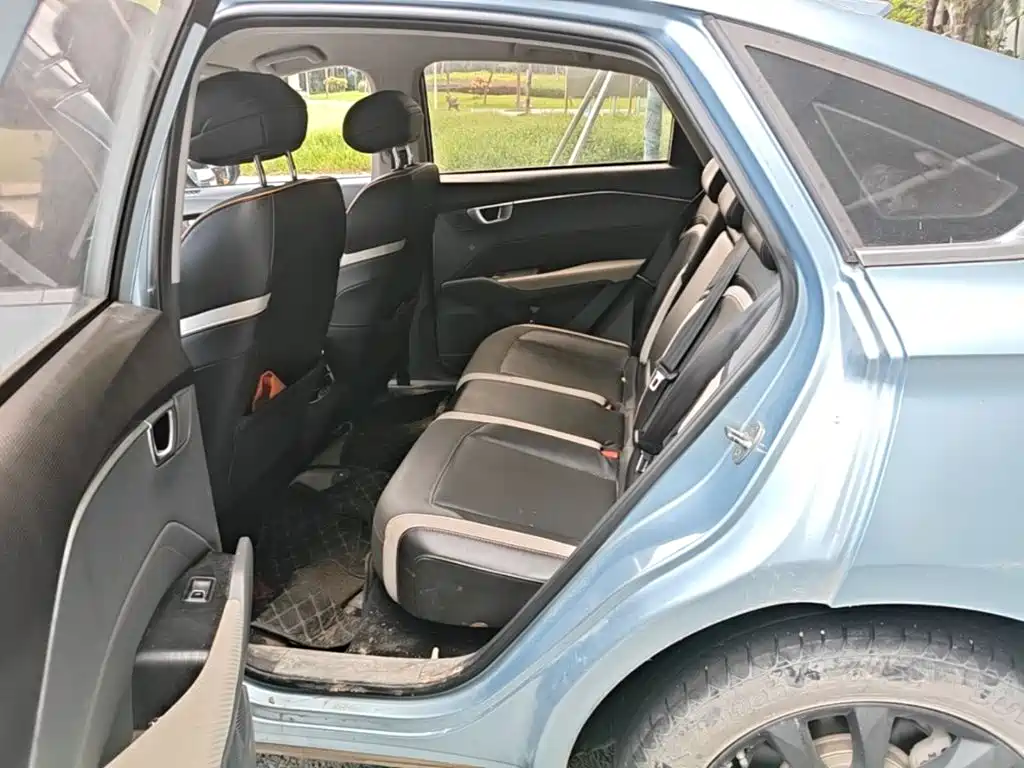 Baojun RC-6 — миниатюра 15