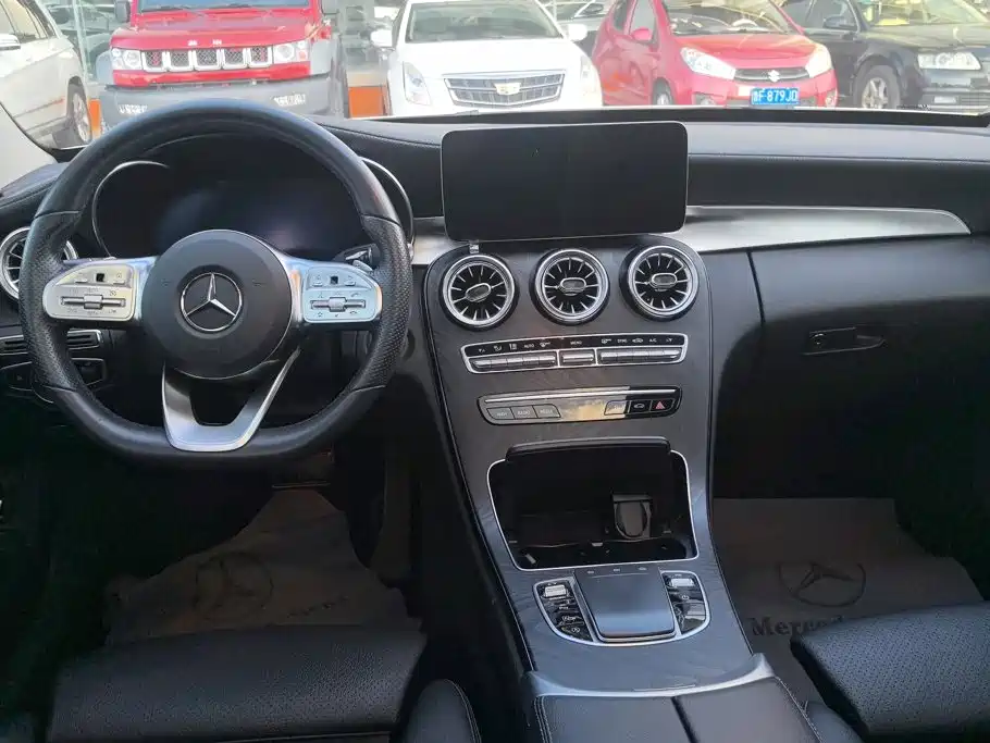 Mercedes-Benz C-Class — миниатюра 12