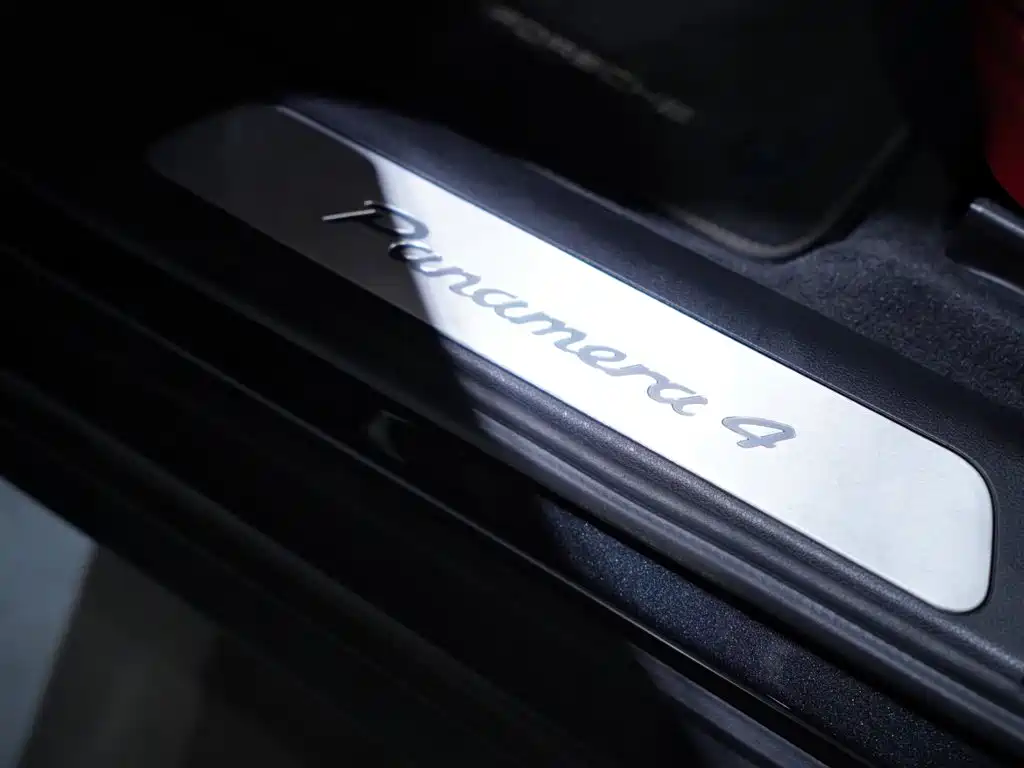 Porsche Panamera — миниатюра 12