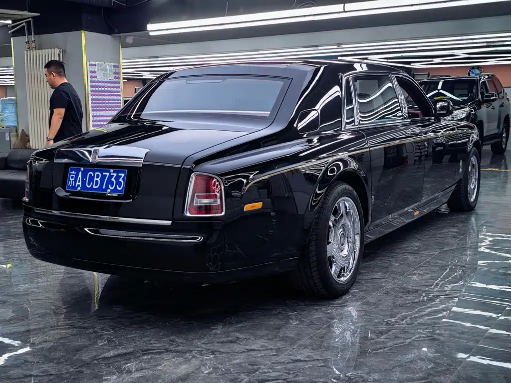 Rolls-Royce Phantom — миниатюра 27
