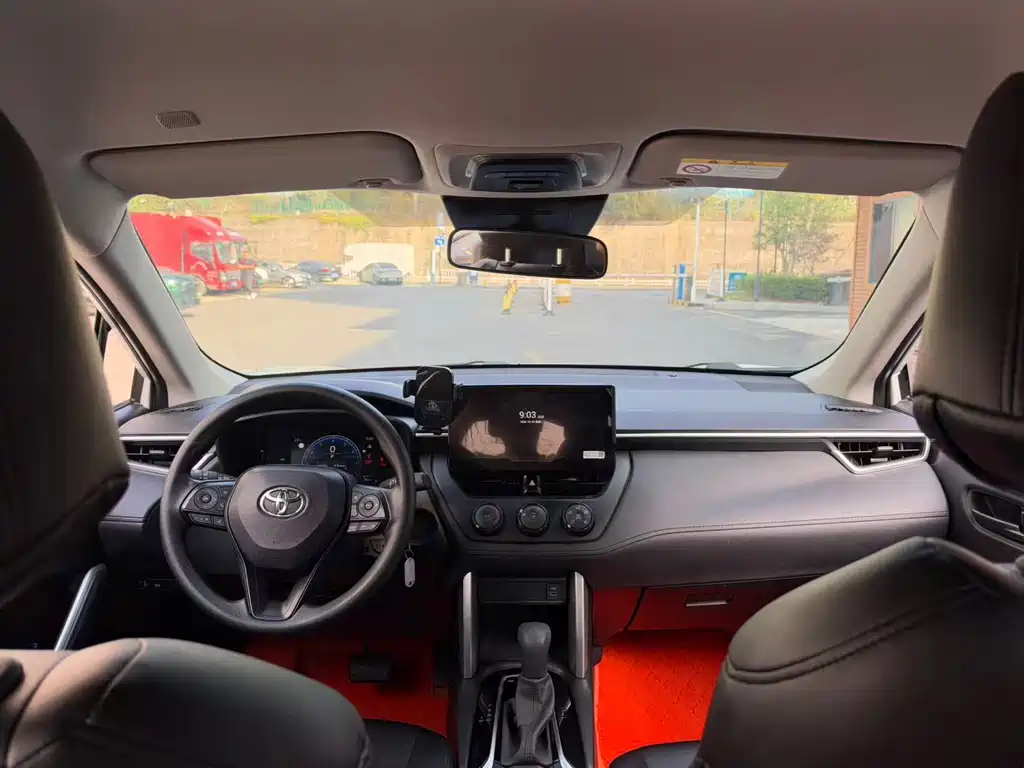 Toyota Corolla Cross — миниатюра 7