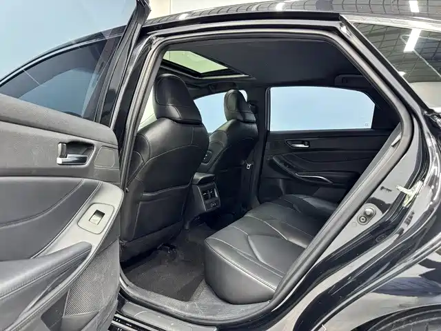 Toyota Avalon — миниатюра 8
