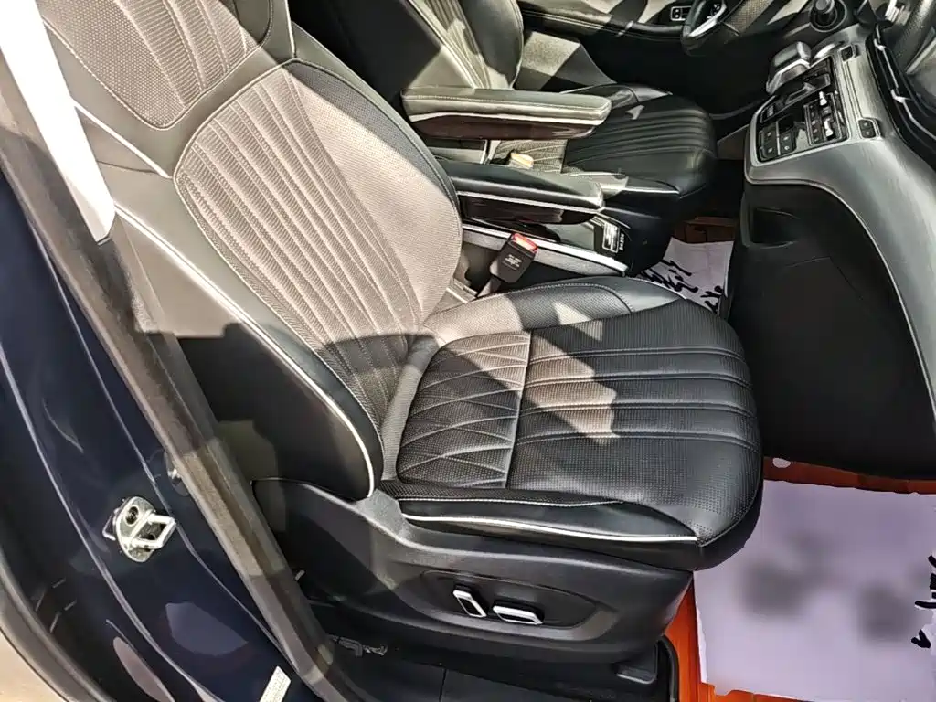 Roewe iMAX8 — миниатюра 25