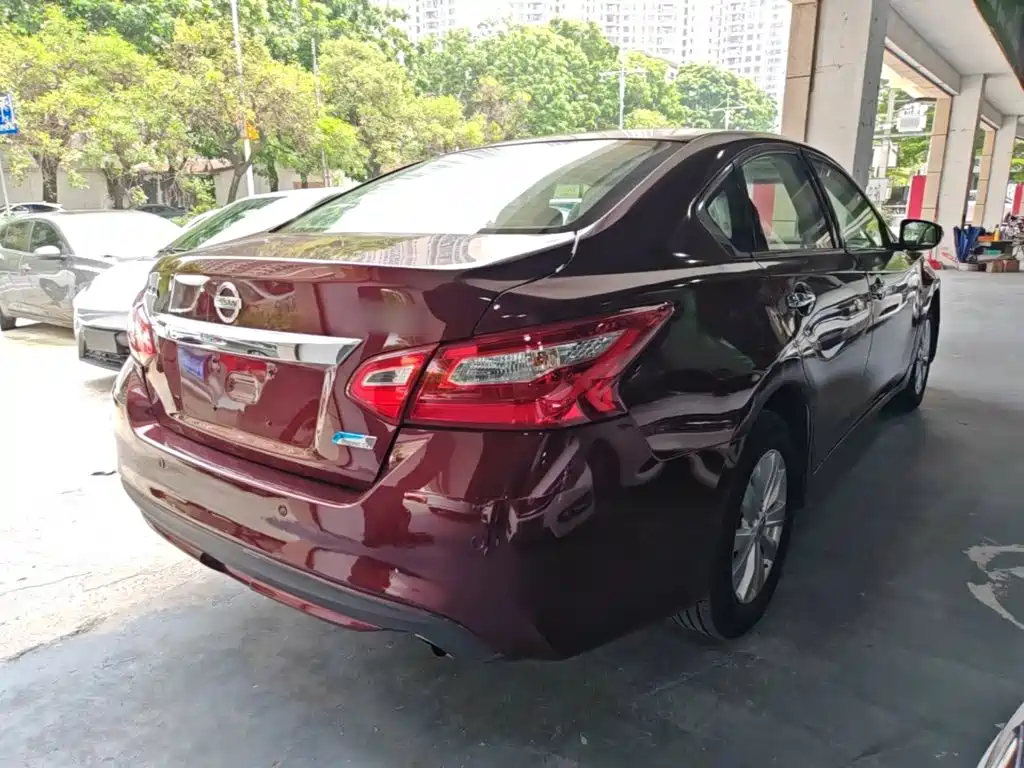 Nissan Teana — миниатюра 7