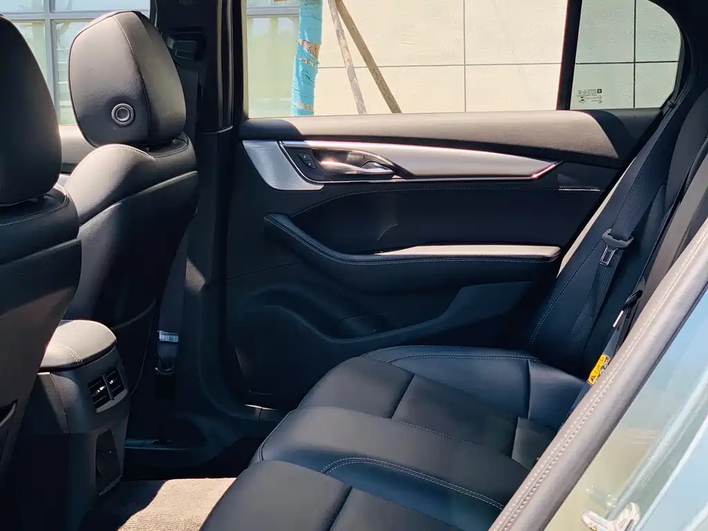 Cadillac CT5 — миниатюра 20