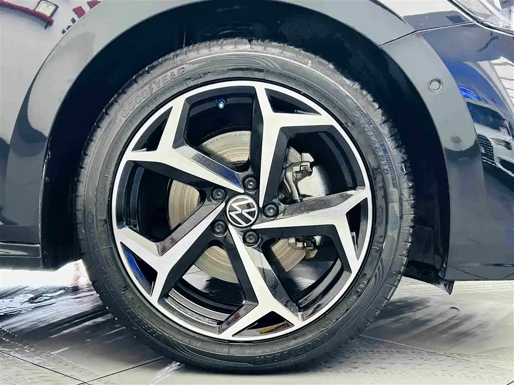 Volkswagen Passat — миниатюра 10