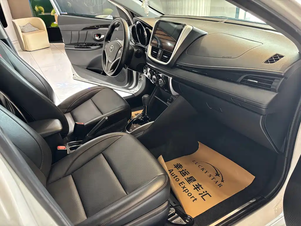 Toyota Yaris L Zhixuan X 1.5L CVT Luxury PLUS Edition, фото 15