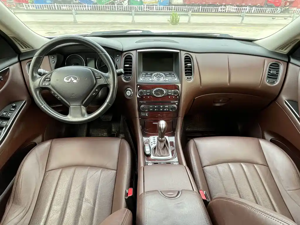 Infiniti QX50 (Import) — миниатюра 28