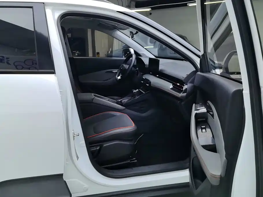 Baojun RS-3 — миниатюра 8