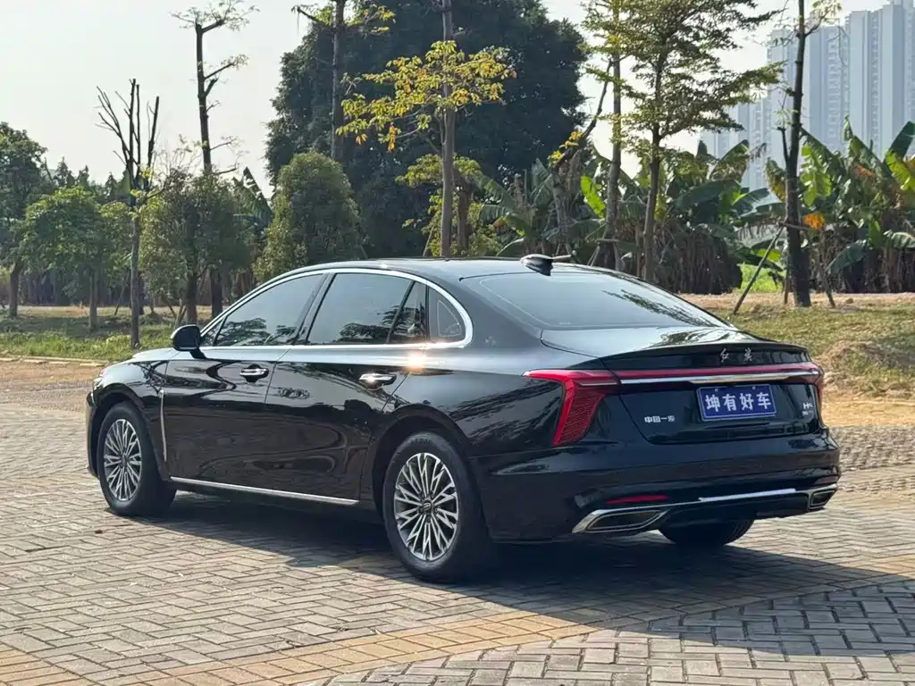 Hongqi Hongqi H5 — миниатюра 3