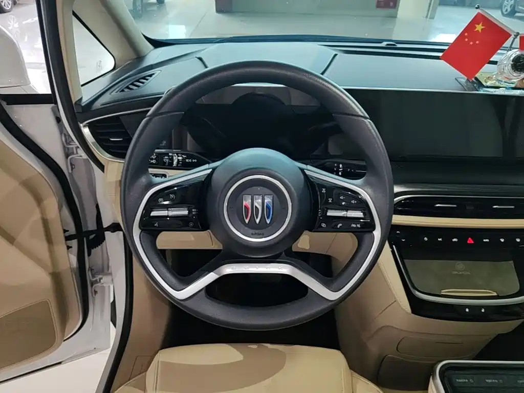 Buick GL8 Hybrid — миниатюра 11