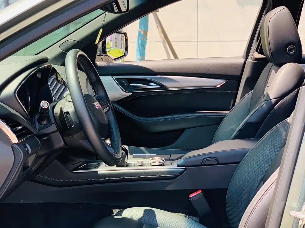 Cadillac CT5 — миниатюра 15