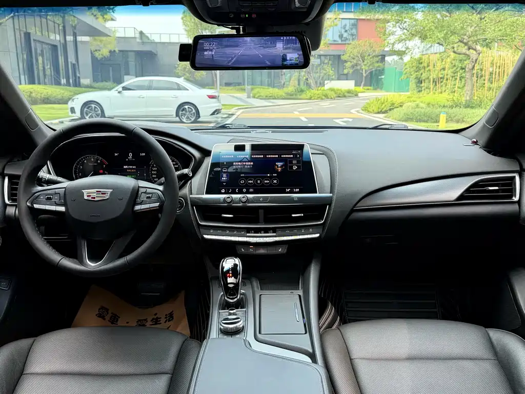 Cadillac CT5 — миниатюра 14
