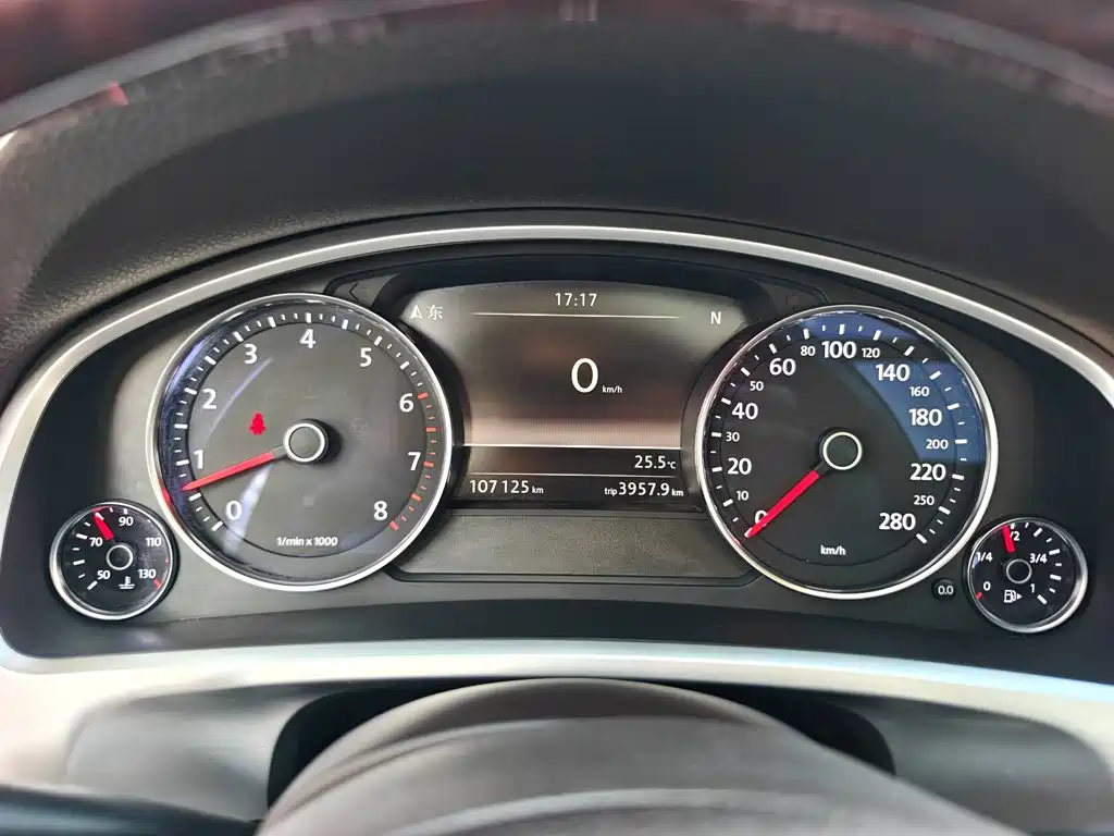 Volkswagen Touareg — миниатюра 12