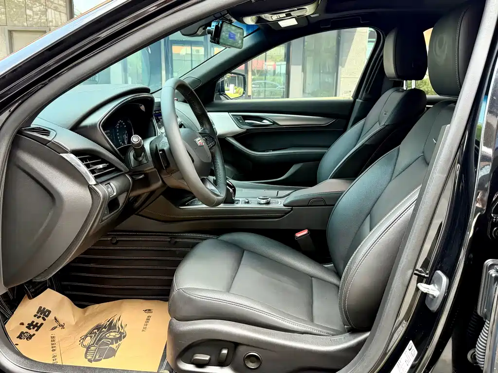 Cadillac CT5 — миниатюра 9