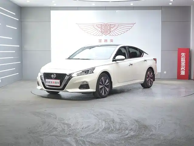NISSAN TEANA 2022
