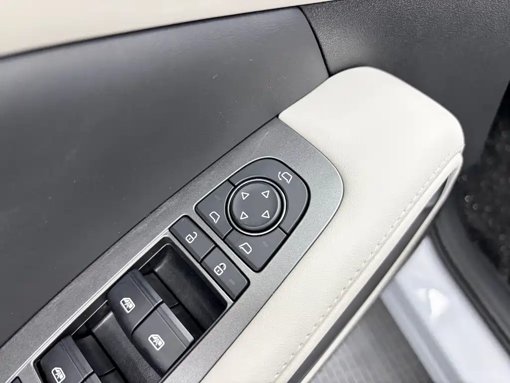 BYD Yuan UP — миниатюра 14