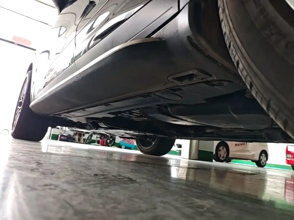 Porsche Cayenne — миниатюра 22