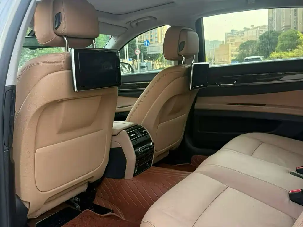 BMW 7 Series 7 2013 730Li Lead