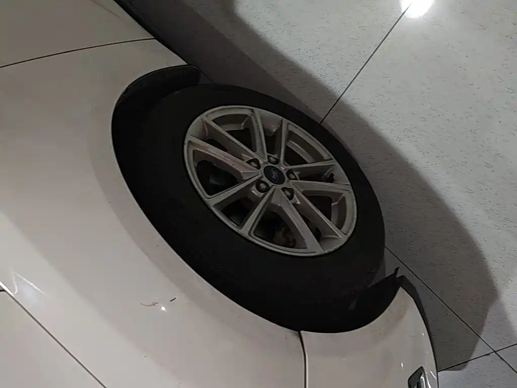 Ford Focus — миниатюра 23