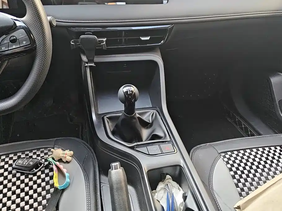 Roewe i5 — миниатюра 16