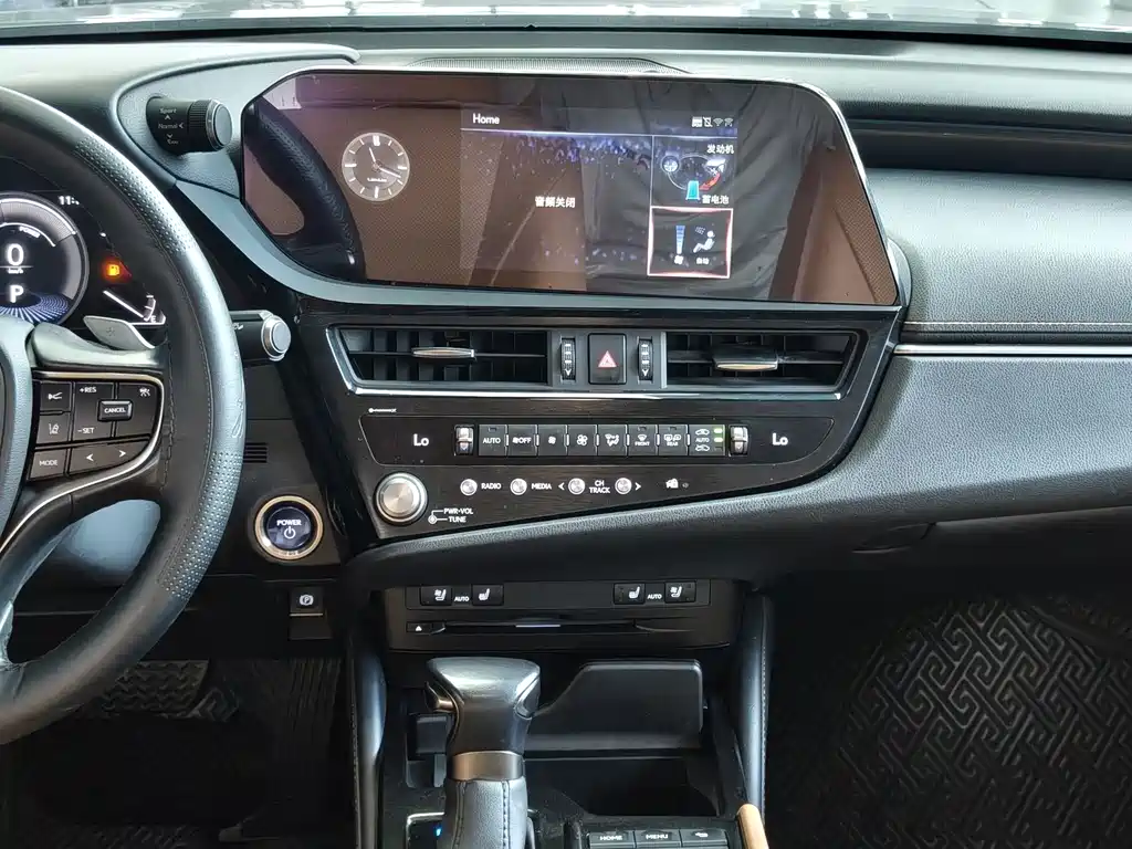 Lexus ES — миниатюра 11