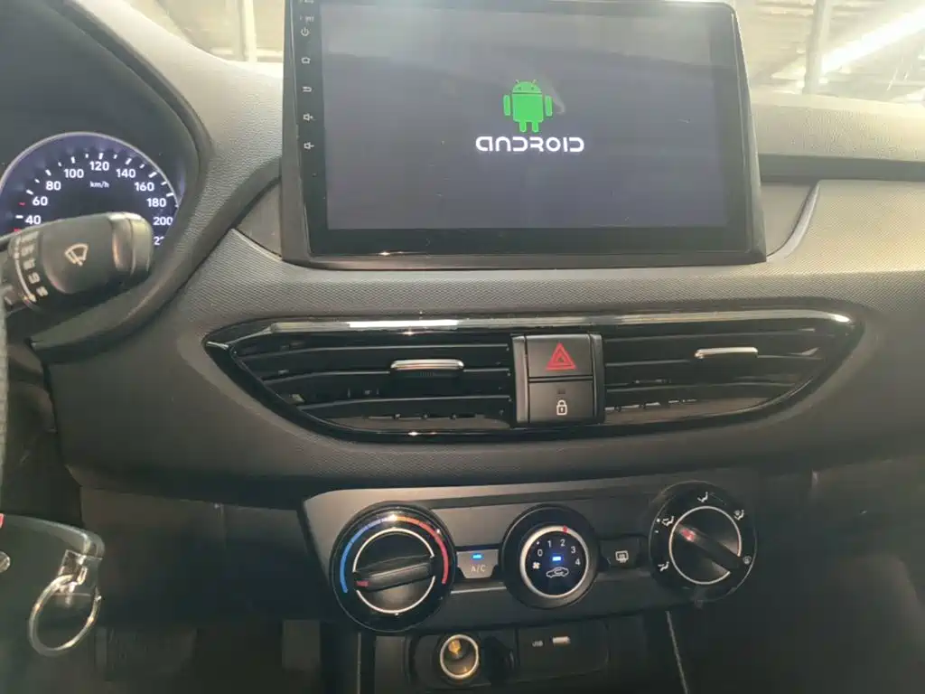 Hyundai Elantra — миниатюра 13