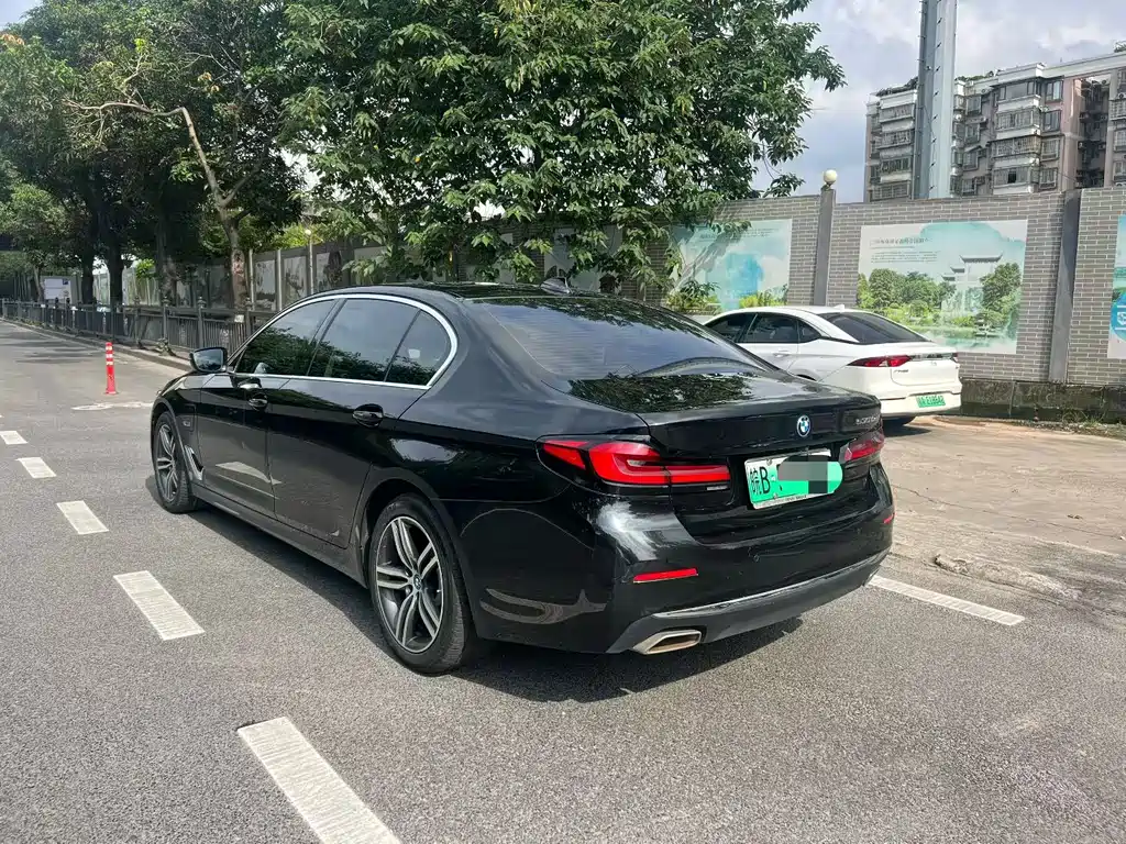 BMW 5 Series 5 2022 535Le Luxury