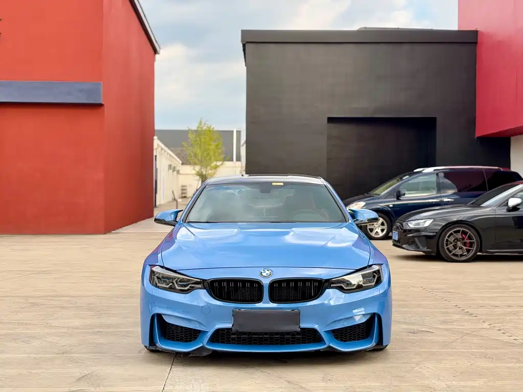 BMW M4 — миниатюра 3