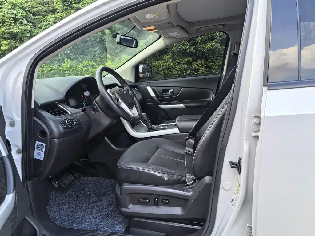 Ford Edge (Import) — миниатюра 9