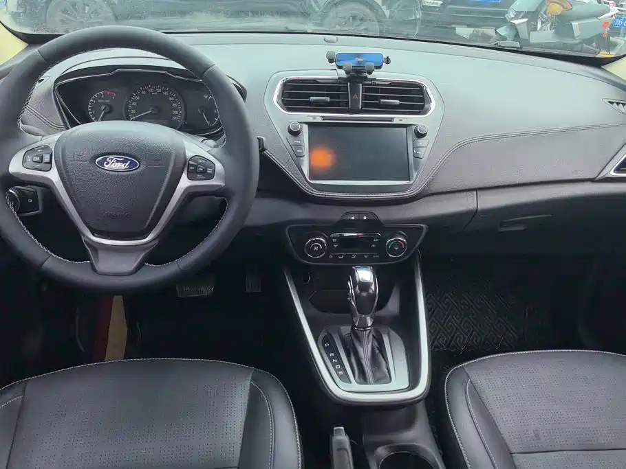 Ford Escort — миниатюра 12