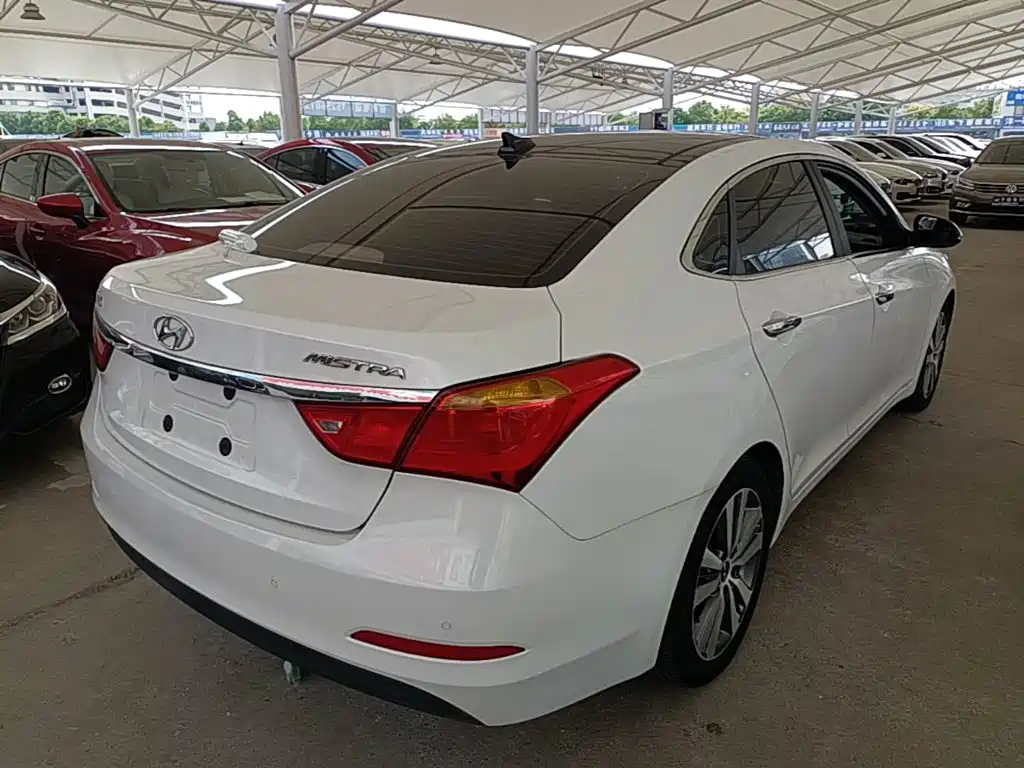 Hyundai Mistra — миниатюра 7