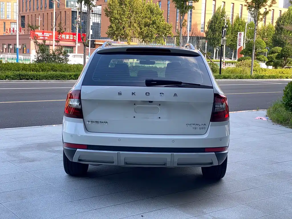 Skoda Octavia — миниатюра 8