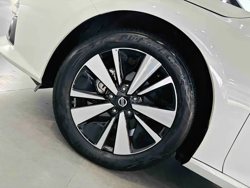 Nissan Teana — миниатюра 9